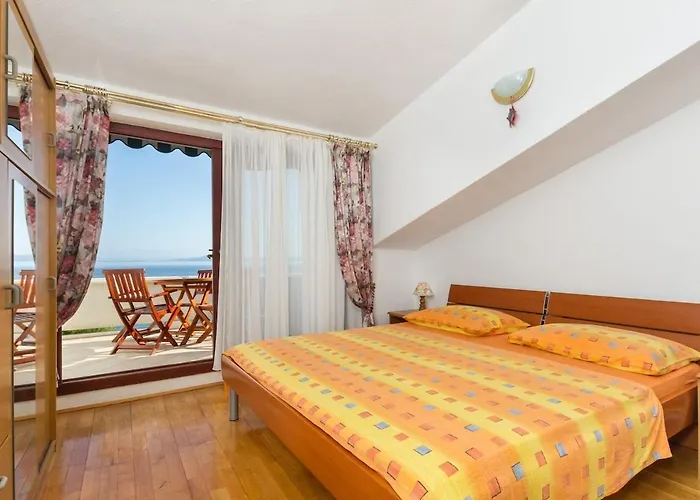 فيلة Luxury Ciovo Sleeps 17, Infinity Pool, Seafront *