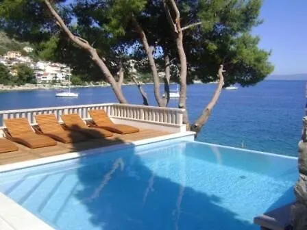 Luxury Villa Ciovo Sleeps 17, Infinity Pool, Seafront *