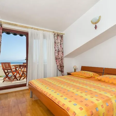 Vila Luxury Villa Ciovo Sleeps 17, Infinity Pool, Seafront *