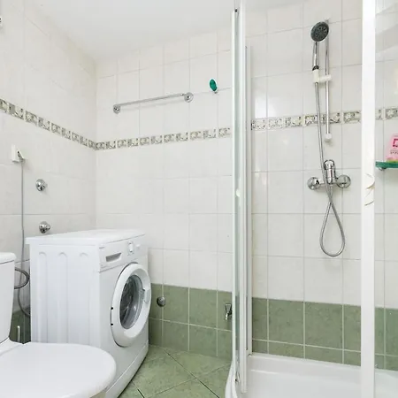 Luxury Villa Ciovo Sleeps 17, Infinity Pool, Seafront * Trogir