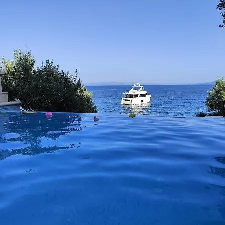 Luxury Villa Ciovo Sleeps 17, Infinity Pool, Seafront